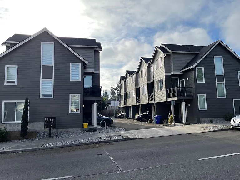 7624 SE Washington St — Photo 24