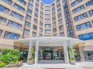 Warwick, Atlantic City, NJ 08401