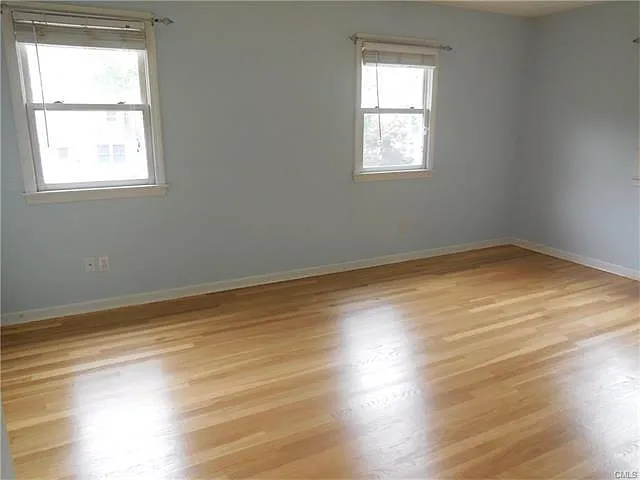 209 Hunyadi Ave — Photo 8