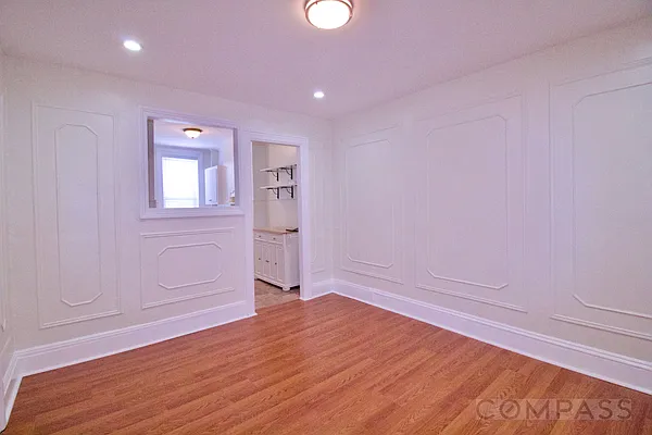 Rented by Compass | media 28