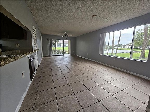 4th image of 8106 Glenmoor Dr #8106