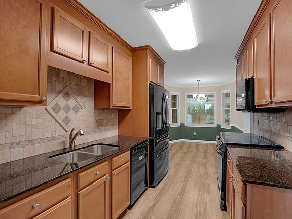 5th image of 217 Springs Ct