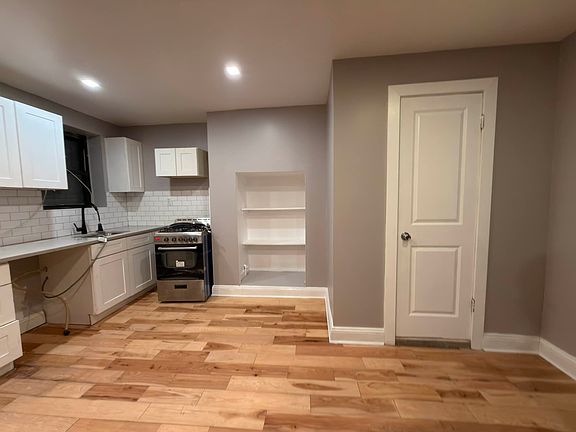 5th image of 284 Halsey St #1B