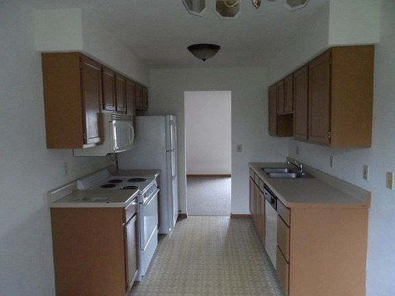 3rd image of 1855 Bright View Dr #1