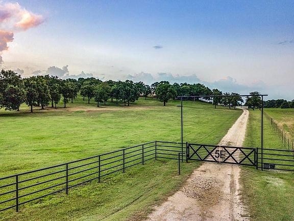 3rd image of 248 Howard Rd