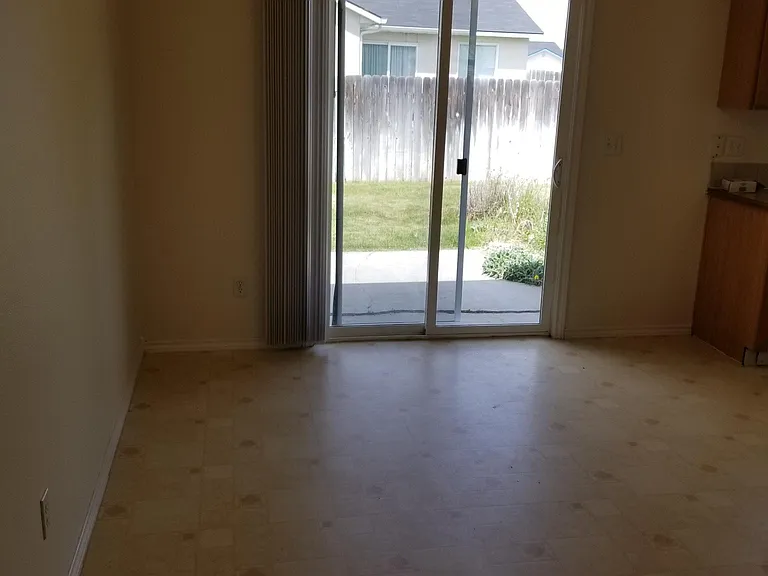 3314 E Rock Ct — Photo 6