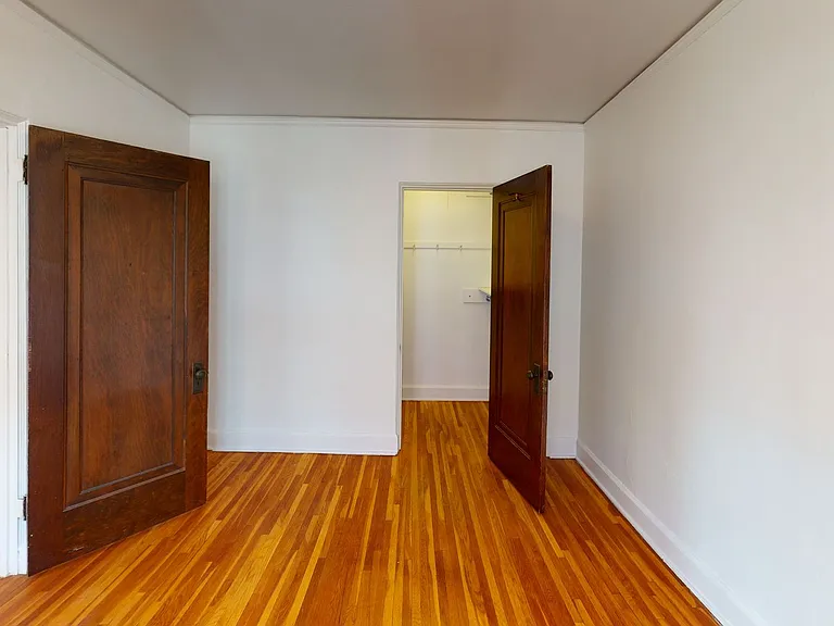 Summit Terrace Flats — Photo 13