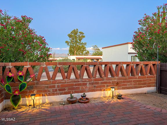 5th image of 468 S Paseo Lobo