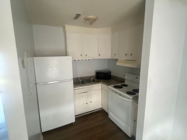2630-2670 W Pensacola St #24