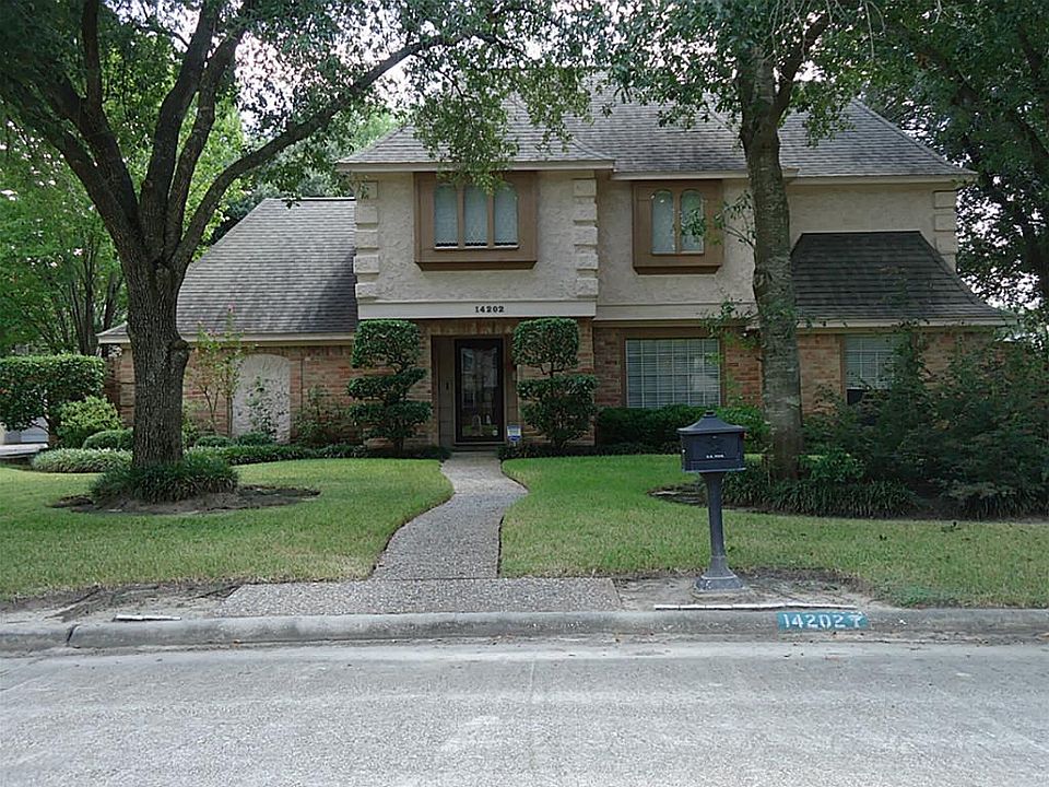 1st image of 14202 Rivergrove Dr