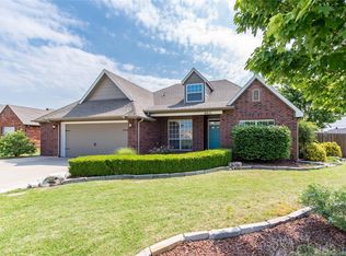 8821 N 144th Ave E, Owasso, OK 74055