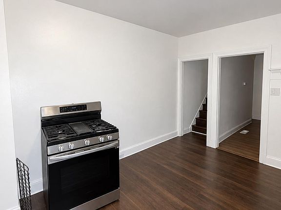 5th image of 324 Smith St