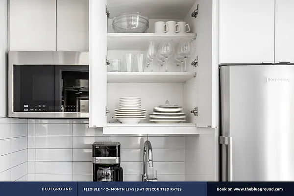 Rented by The Blueground | media 25