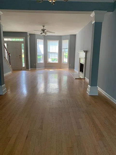 4 bed, 3.5 bath, 2854 sqft, $2,399 — Photo 4