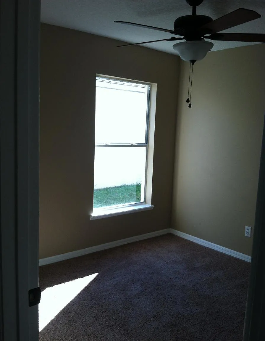 3 bed, 1400 sqft, $1,995 — Photo 3