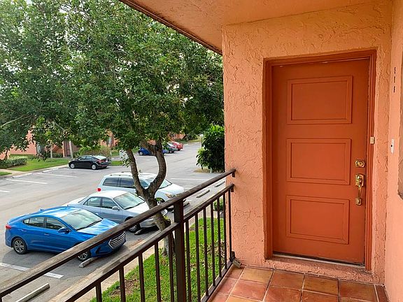 2nd image of 231 Lakeview Dr APT 206