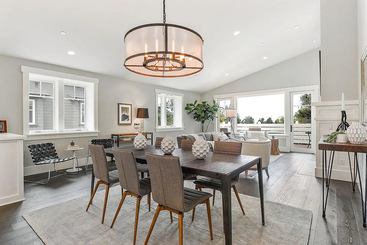 22 Emery Ln — Photo 2