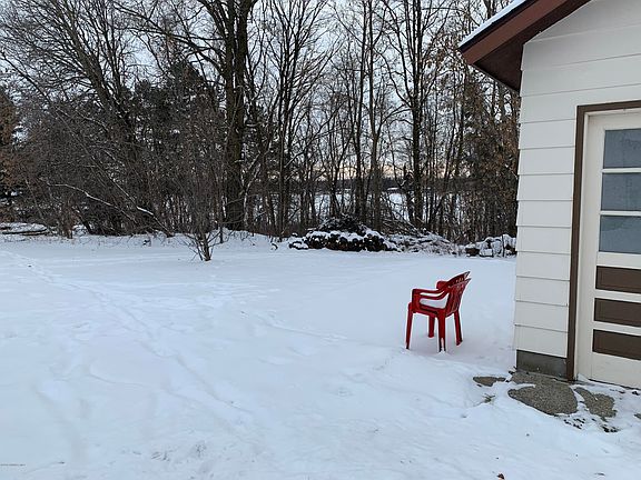3rd image of 310 Lomond Dr NW