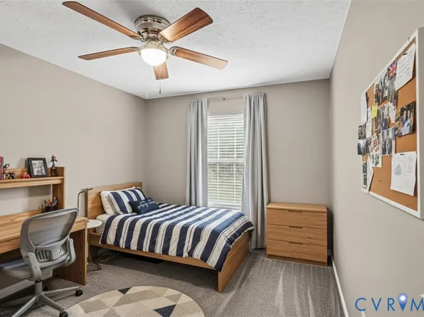 993 Chelsea Run, West Point, VA 23181