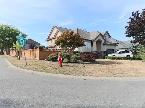 17105 Greenway Dr, Surrey, BC V4N 5J1