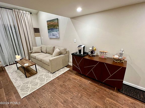 5th image of 2235 Sidewinder Dr #421
