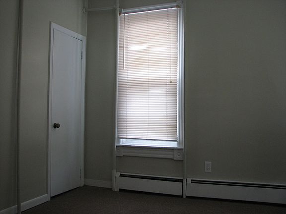 BR2 (partial view shows walk-in closet)