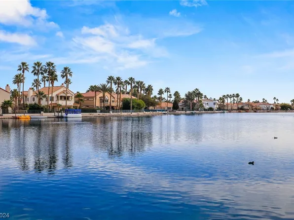 8221 Desert Beach Dr, Las Vegas, NV 89128