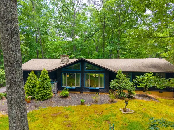 278 Crocus Ln, Sylva, NC 28779