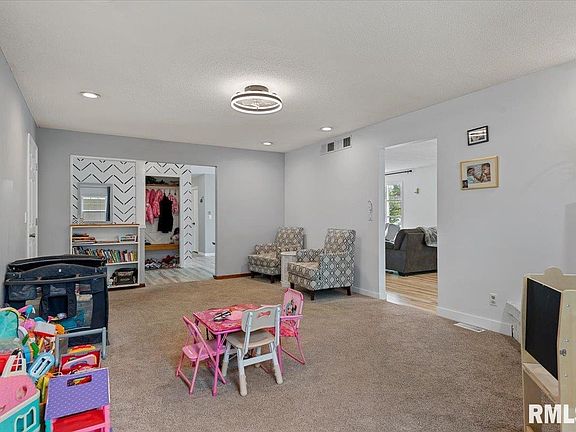 4th image of 2637 Sarona Rd