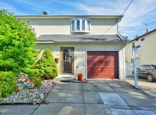 18 Behan Ct, Staten Island, NY 10306