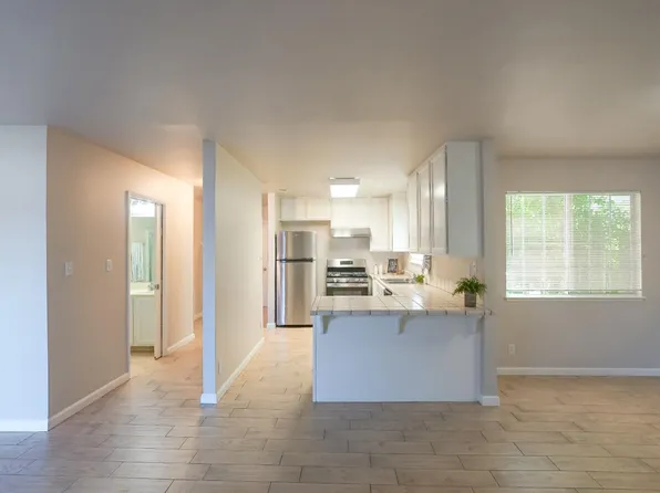 415 W J St, Los Banos, CA 93635