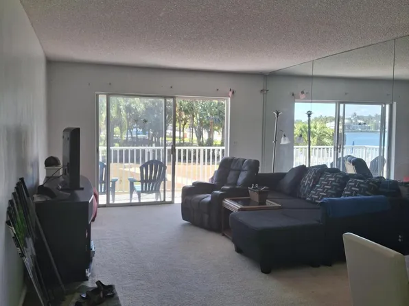 311 E Ocean Avenue #207, Lantana, FL 33462