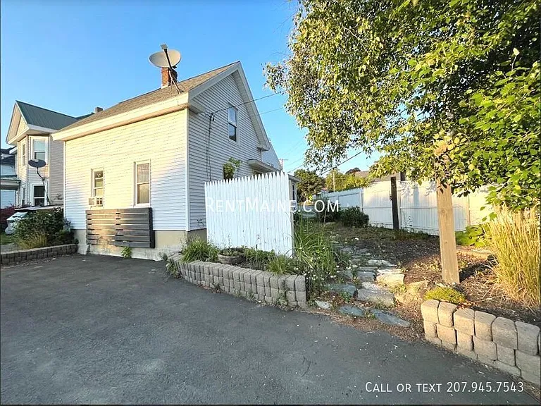 66 Stillwater Ave — Photo 27