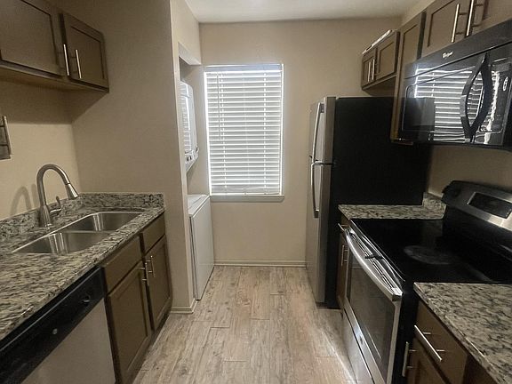 4th image of 1500 N Carroll Ave APT 108