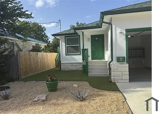 1301 E Avenue G #A — Photo 8