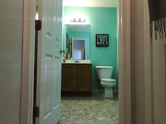 5th image of 101 Pearl St