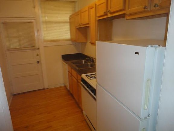 5th image of 4901 N Seeley Ave APT 3