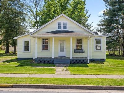 107 S 6th St, Grottoes, VA, 24441
