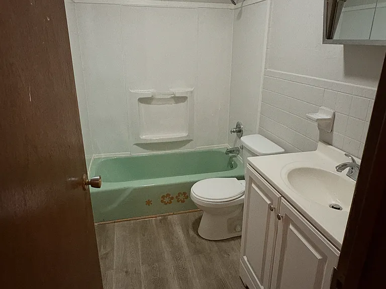 3935 Linden Ave #10 — Photo 5