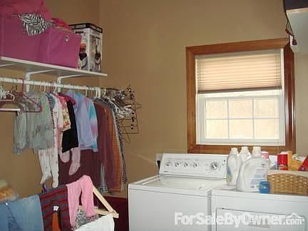 Laundry/Mud Room.
						:
						Lots of storage in here. Cabinet and countertop space.