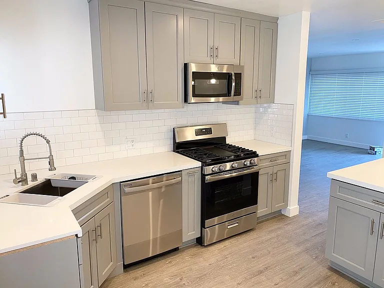 1014 E Imperial Ave — Photo 4