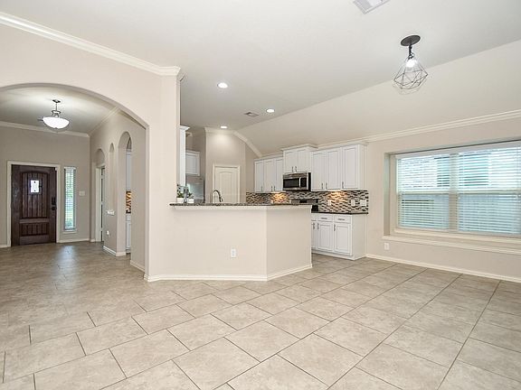 4th image of 3515 Cactus Field Ln