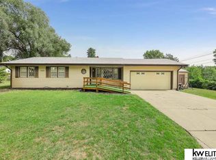 5323 Grand Ave, Omaha, NE 68104