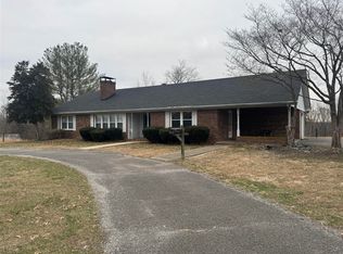 8596 Holland Rd, Scottsville, KY 42164
