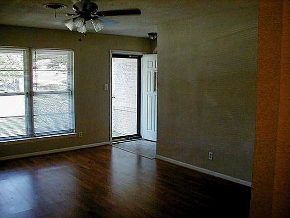 3rd image of 2638 Brady Ln