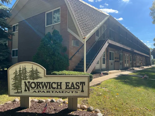 13-1201 E Norwich Ave, Saint Francis, WI 53235