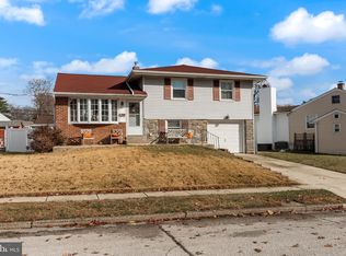 621 Wynnbrook Rd, Secane, PA 19018