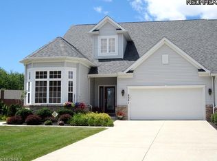 6612 Som Ct, Mayfield Village, OH 44143