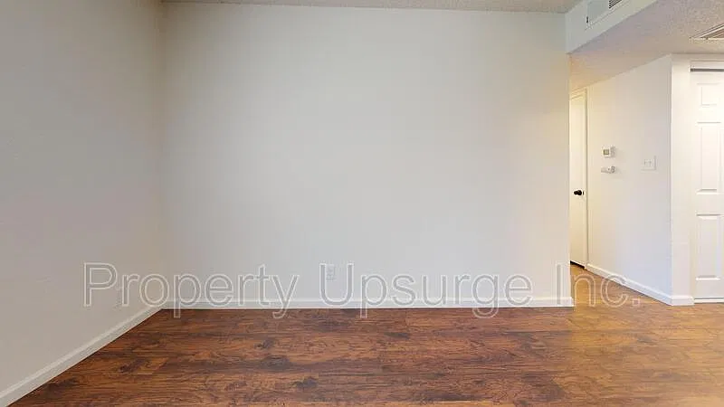 The Estate — Photo 4