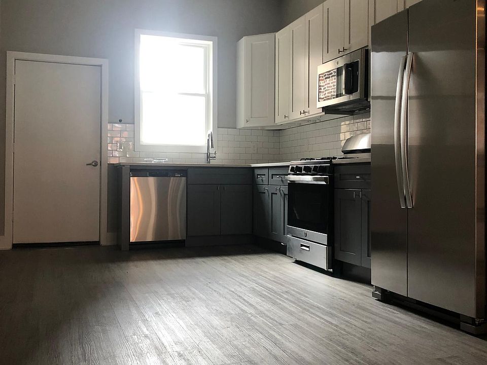 1st image of 2122 E Somerset St